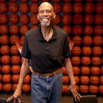 Kareem Abdul Jabar es ex jugador de la NBA