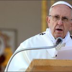 El papa compara el aborto con las prácticas nazis pero «con guante blanco» vaticano