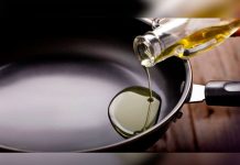 Conozca los peligros de cocinar con aceite recalentado