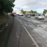 Choques en cadena por aceite derramado en la Cuesta El Plomo nicaragua