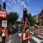 Activistas en Washington protestan por la crisis climática estados unidos