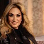 Con 56 años encima, Adela Micha impacta al lucir en bikini mexico