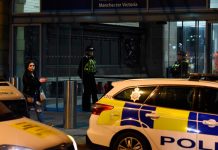 Tres heridos en el metro de Mánchester por un ataque con cuchillo manchester