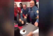 Joven afroamericana recibe brutal golpiza por guardias dentro de una escuela estados unidos