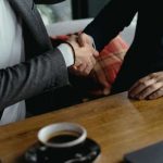 Hombres: Tu fuerza de agarre dice mucho sobre tu salud mental salud