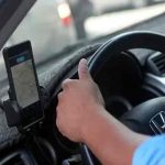 Mujer es acusada de estrangular y morder a chofer de Uber en Florida estados unidos