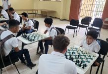 Amistosa competencia de ajedrez en Instituto Rigoberto López Pérez nicaragua