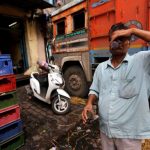 Más de 100 muertos en un fin de semana por alcohol adulterado en la India 100 muertos