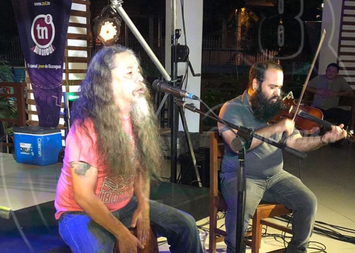 alejandro-mejia-01 avenida central