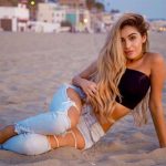 Con una fotografía atrevida Alexa Dellanos se compara con el paraíso estados unidos