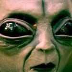 Pasión por los aliens: Hombre modifica su rostro para parecerse a uno fotos