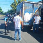 Asaltan a ayudante y conductor de camión repartidor de huevos en Managua nicaragua