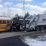 Choque entre bus escolar y camión de basura deja 21 heridos estados unidos