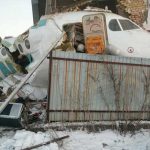 Avión con 100 personas se estrella en un edificio en Kazajistán mundo