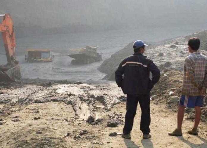 50 mineros atrapados