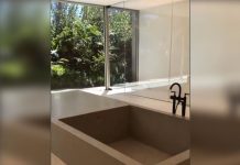Exótico e imaginable el baño de Kim Kardashian
