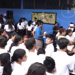Bachilleres de Granada contentos con su bono complementario nicaragua