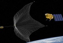 No es ciencia ficción: Lanzan una red para pescar basura espacial red espacial
