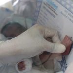 Perú: Un bebé prematuro extremo de 580 gramos supera el coronavirus peru