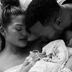 Esposa de John Legend habla sobre la pérdida de su bebé perdida