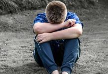 Test de ADN confirma que maestra tuvo un hijo con su alumno de 13 años italia