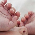 Encuentran el cuerpo de una bebé  en los sanitarios de un almacén de Amazon estados unidos