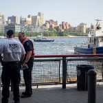Encuentran un bebé flotando en un río de Nueva York hallazgo