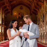 Meghan y Harry presentan ante el público al bebé real inglaterra