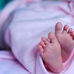 Científico chino que modificó genéticamente a bebés actuó ilegalmente china