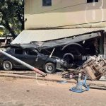 Fuerte choque contra una vivienda en Bilwi nicaragua
