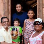 Doña Isolda y su familia con nuevo hogar tras incendio en Bluefields nicaragua