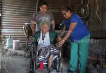 Personas con incapacidad para movilizarse reciben sillas de rueda nicaragua