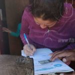 Familias contentas en Boaco al recibir sus títulos de propiedad nicaragua