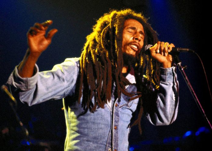 bob_ewg1LXU paramount