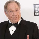 Muere George Segal, estrella de Hollywood, a los 87 años entretenimiento