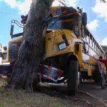 Bus con más de 70 pasajeros impactó contra un árbol en Carretera Sur nicaragua