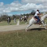 Carreras de cintas reavivan tradición en las fiestas de Santa Teresa, Carazo