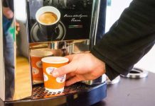 Estudiante echó cloro en máquina de café para envenenar a sus amigos europa