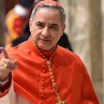 Italia: Cardenal es acusado de malversar miles de dólares y renuncia roma