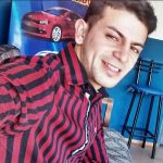 Joven consigue trabajo tras viralizarse su CV escrito a mano por falta de dinero argentino