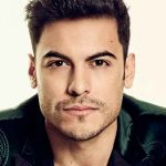 Usuarios piden a Carlos Rivera que se destape y salga del clóset mexico