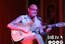 Perrozompopo enamoró con su poesía musical en el Bar 1979 nicaragua
