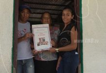 Gobierno entrega títulos de propiedad en saludo a las mujeres nicaragüenses nicaragua
