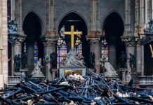 La Policía francesa anuncia la causa más probable del incendio en Notre Dame francia