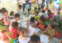 Infantes de preescolar pintan símbolos patrios de Nicaragua nicaragua