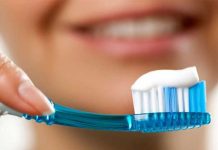 Se tragó cepillo de dientes y vive con él desde hace 10 meses reino unido