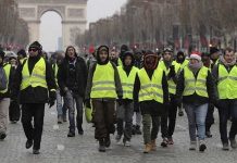 ‘Chalecos amarillos’ marchan en París por 35ª semana consecutiva francia