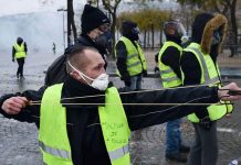 ‘Chalecos amarillos’ responden con otro sábado de violencia francia