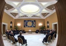 Todos obispos chilenos presentan su renuncia al papa Francisco chile