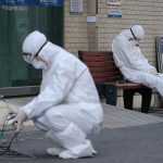 China eleva a 2.592 los muertos por COVID-19 entre los 77.150 infectados china